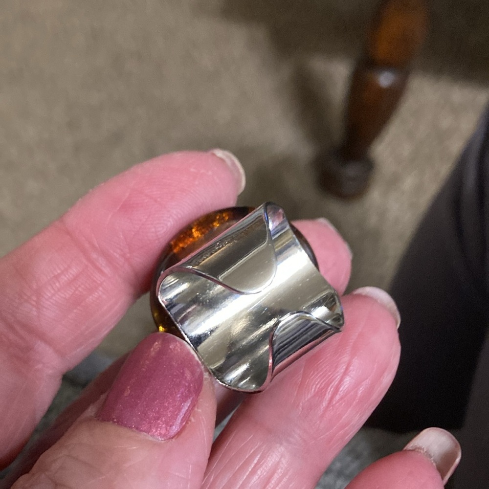 Antica Murrina adjustable glass ring approximate size is 6ish to 7 - Picture 12 of 12